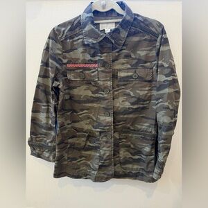 Caslon Camouflage Button-Up Jacket size small petite in good used condition